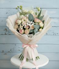 Букет цветов из:  Розы и Лизиантусы в Калачеевском
