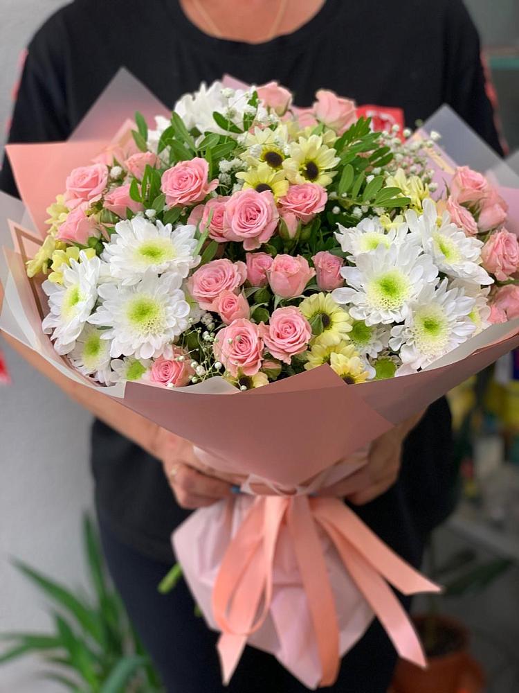 Букет цветов из: Розы и Хризантемы в Калачеевском