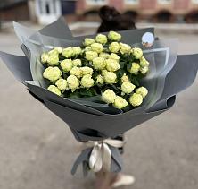 Букет Белые кустовые розы Солинеро в Калачеевском
