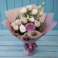Букет цветов из:  Розы и Лизиантусы в Калачеевском