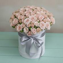 Цветочная композиция из Розы в шляпной коробке в Калачеевском