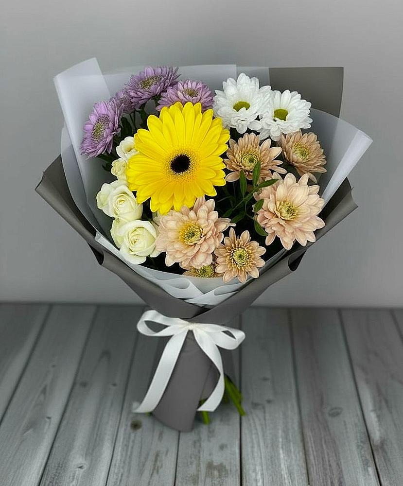 Букет цветов из: Розы, Герберы и Хризантемы в Калачеевском