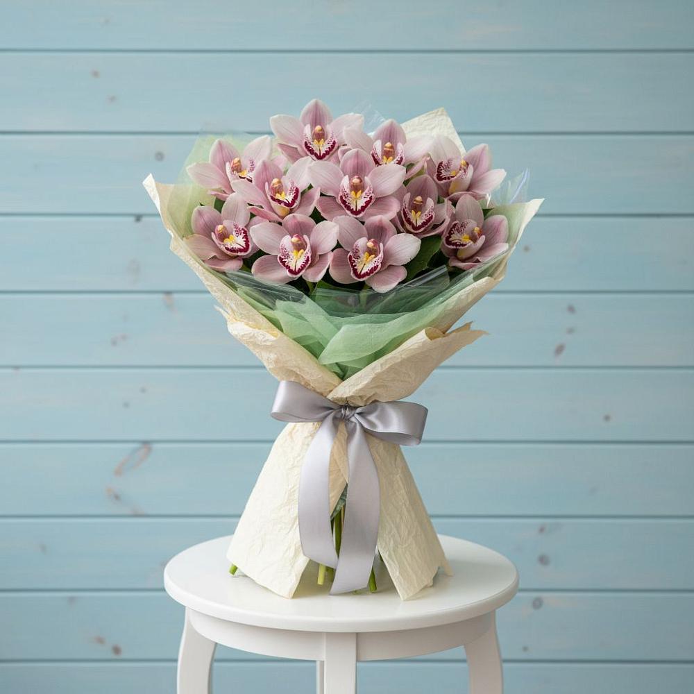 Букет цветов из: Орхидеи и Розы в Калачеевском