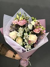 Букет цветов из:  Альстромерии, Розы и Лизиантусы #REPLACE_PRED# Калачеевском
