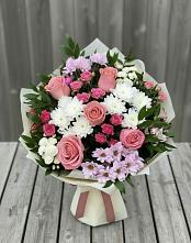Букет цветов из:  Альстромерии, Гвоздики, Розы и Хризантемы в Калачеевском